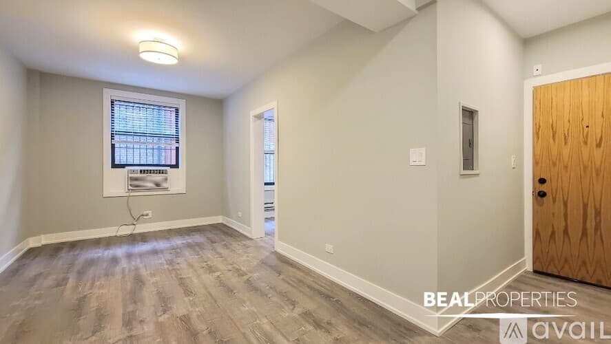 Chicago Apartment: 505 West Belmont Avenue