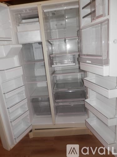 Landers Apartment: 1050 Alta Ave