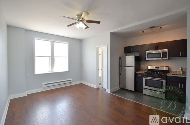 Chicago Apartment: 5860 N Kenmore Ave