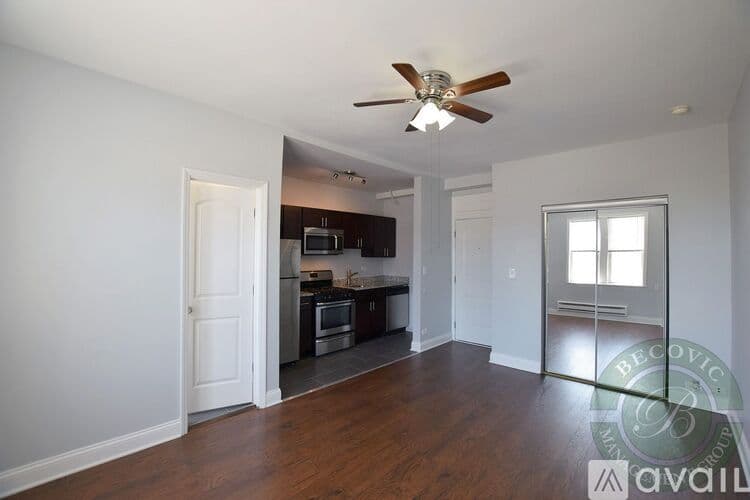 Chicago Apartment: 5860 N Kenmore Ave
