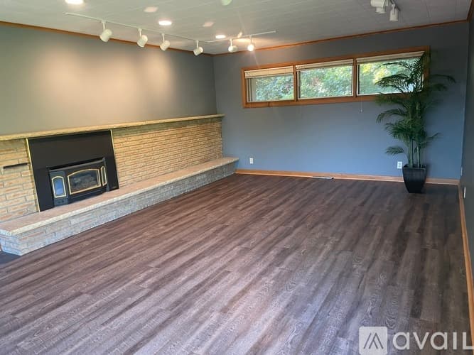 Stillwater House: 2216 Orwell Court