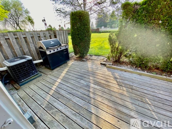 Lansdale House: 120 Clemens Ct