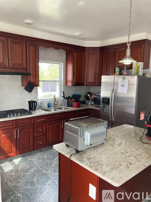 Quincy Apartment: 72 Standish Ave