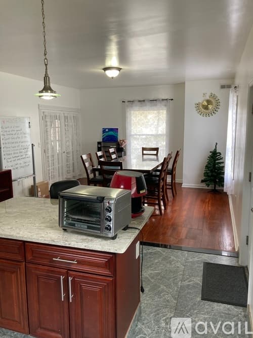 Quincy Apartment: 72 Standish Ave