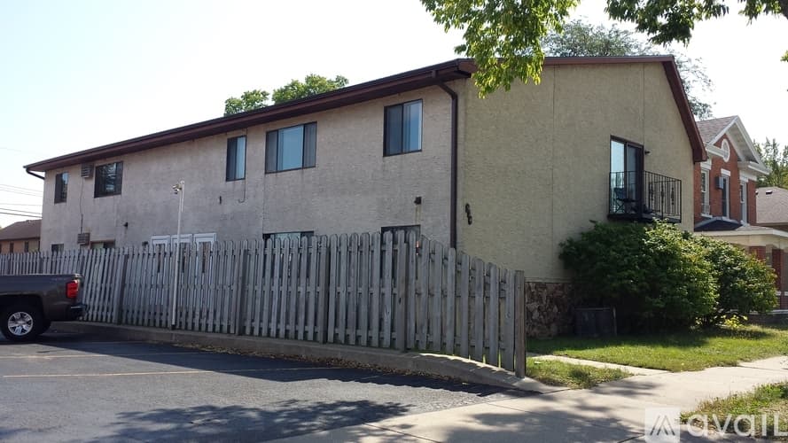 La Crosse Apartment: 514 10th St N