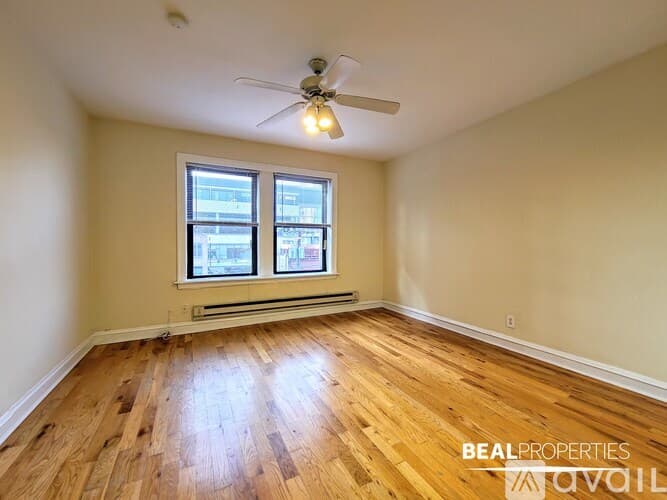 Chicago Condo: 540 W Wellington Ave