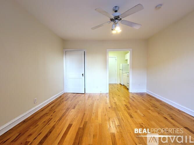 Chicago Condo: 540 W Wellington Ave