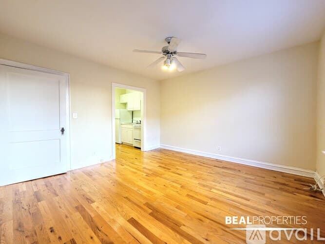 Chicago Condo: 540 W Wellington Ave
