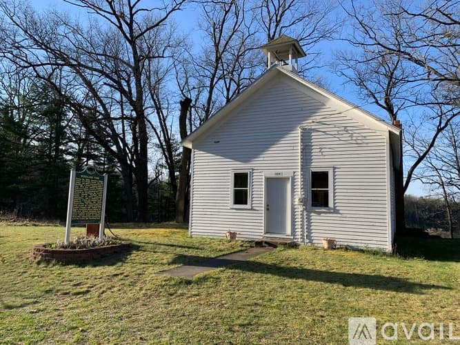 Bitely House: 2471 Arrowwood Ave