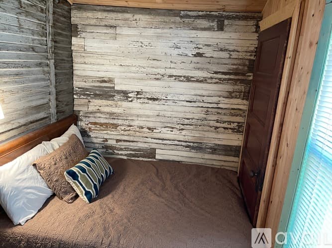 Bitely House: 2471 Arrowwood Ave