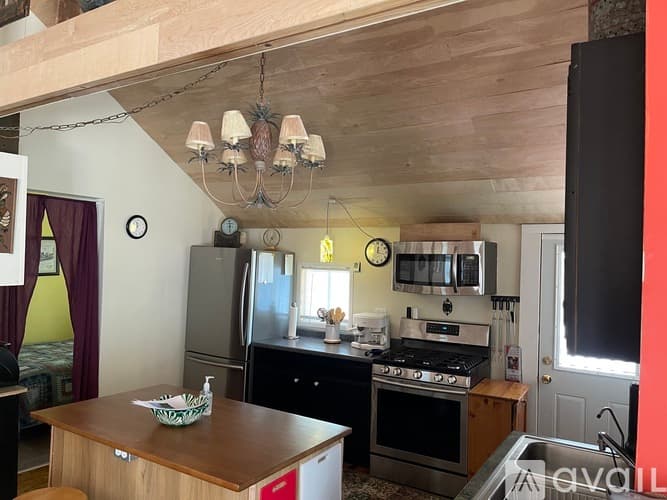 Bitely House: 2471 Arrowwood Ave