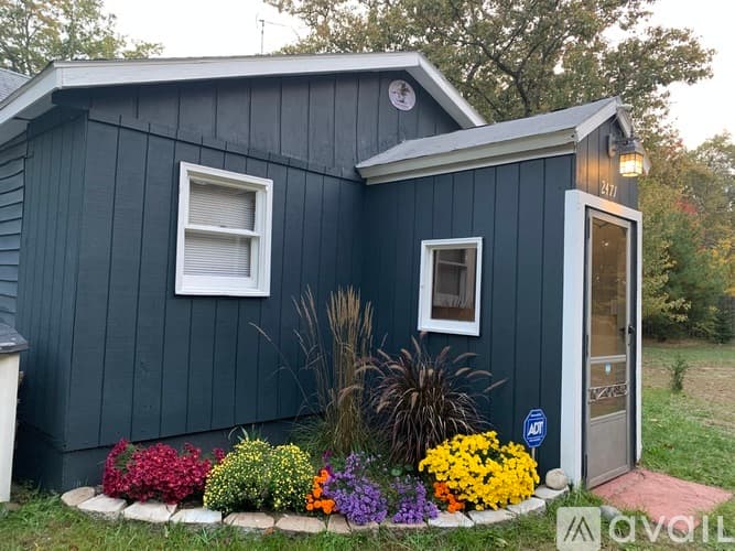 Bitely House: 2471 Arrowwood Ave