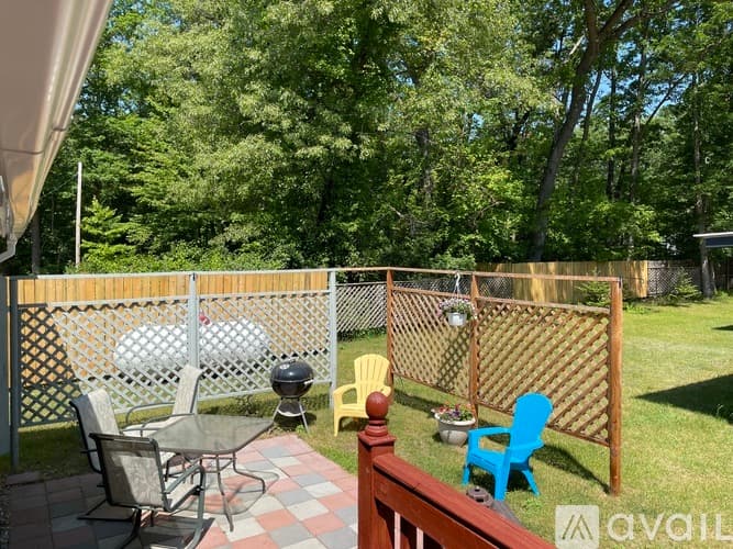 Bitely House: 2471 Arrowwood Ave