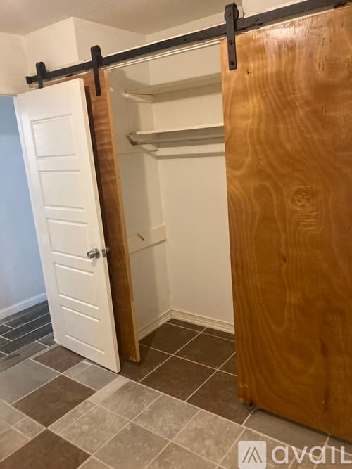 San Antonio House: 5230 Village Row