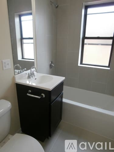 Chicago Apartment: 4749 N Troy St