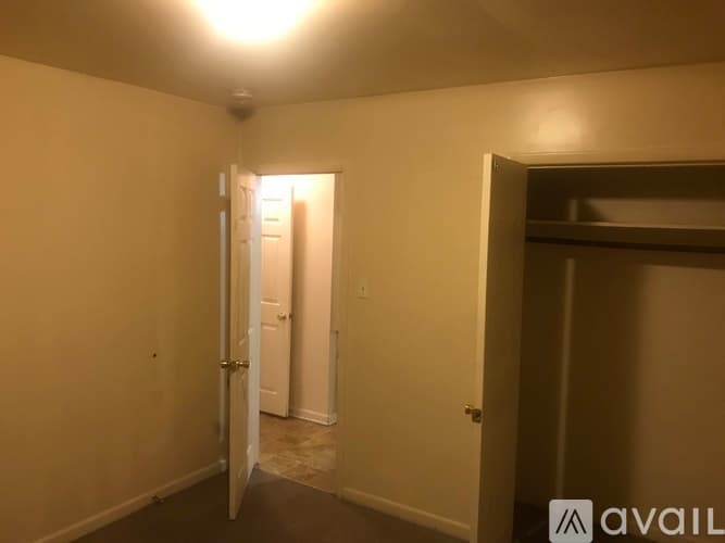 Goldsboro House: 208 Wayne Ave
