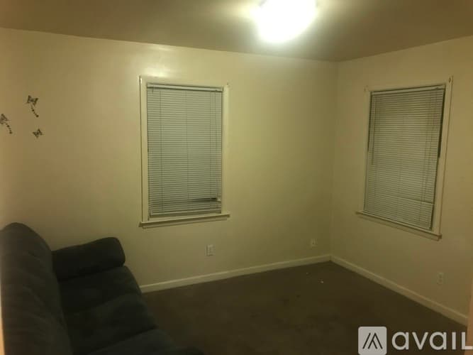 Goldsboro House: 208 Wayne Ave