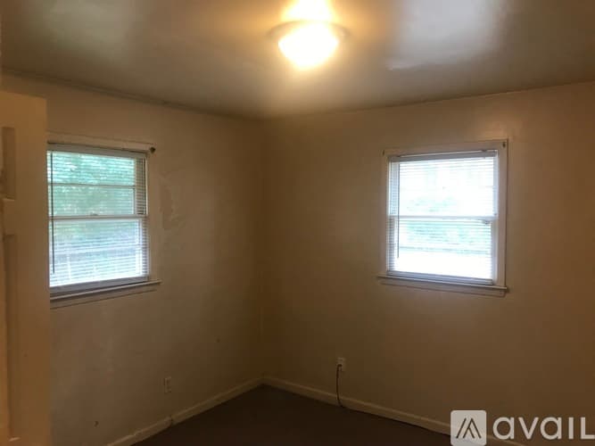 Goldsboro House: 208 Wayne Ave