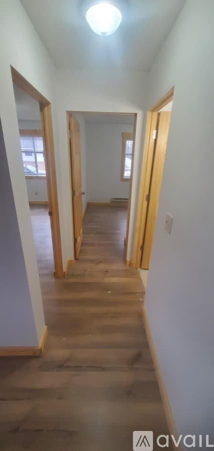 La Crosse Apartment: 1705 La Cres St
