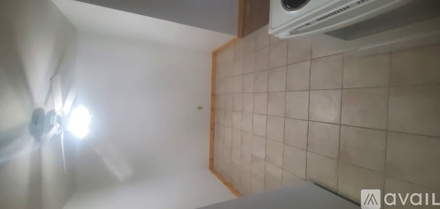 La Crosse Apartment: 1705 La Cres St