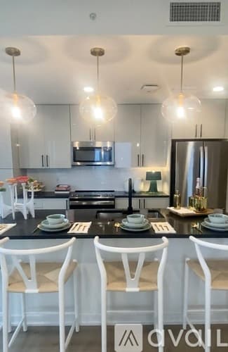 St. Petersburg Apartment: 225 1st Ave N