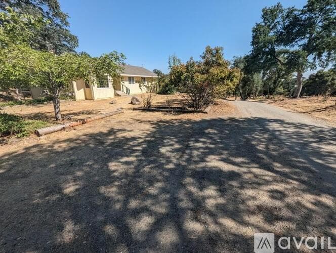 Mariposa House: A 3958 Snow Creek Road