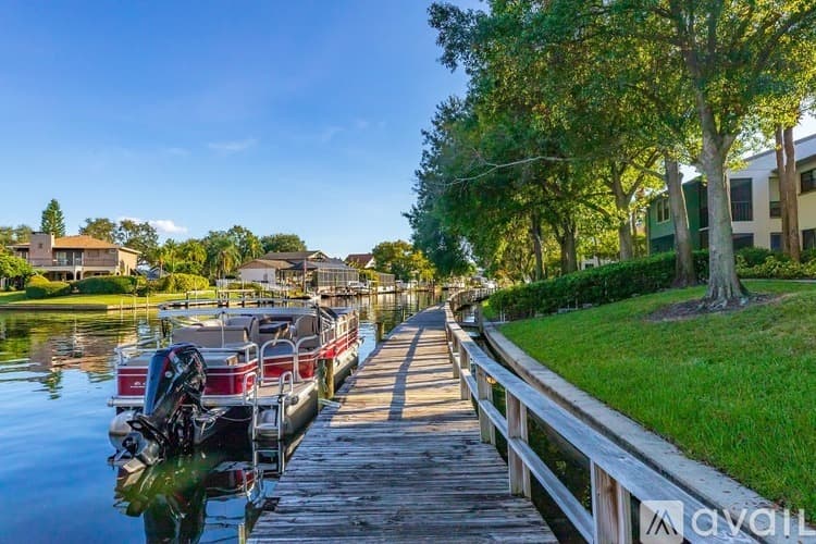 Tampa Townhome: 5704 Baywater Dr