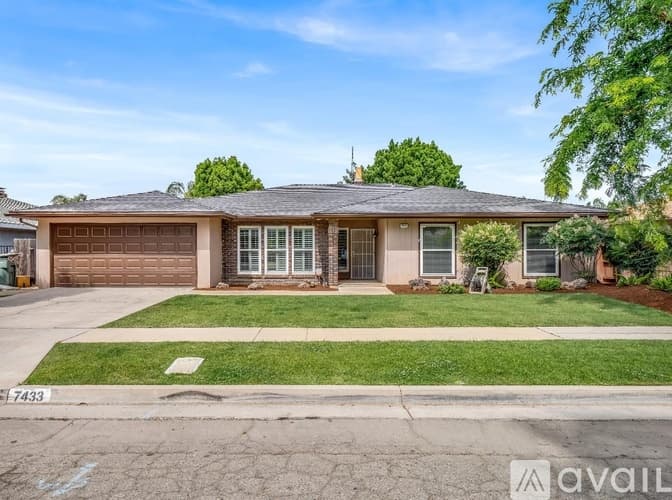 Fresno House: 7433 North 5th Street