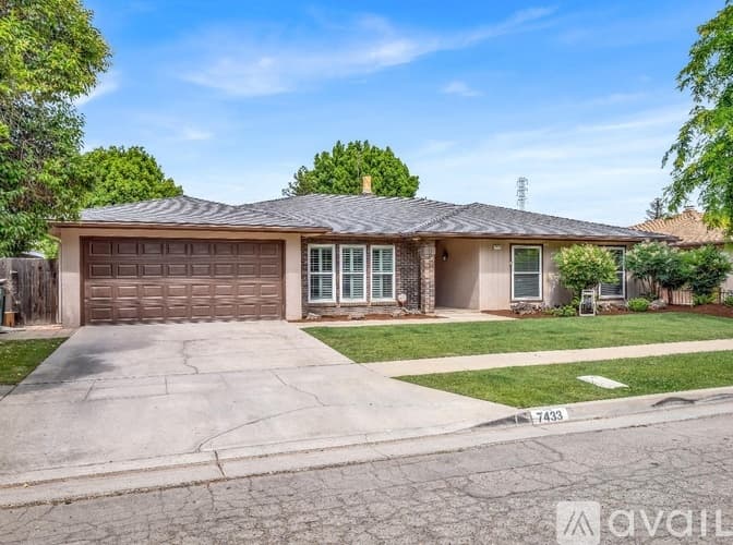 Fresno House: 7433 North 5th Street