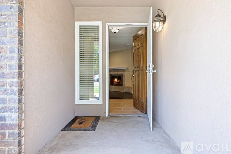 Fresno House: 7433 North 5th Street