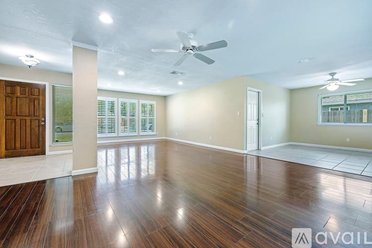 Fresno House: 7433 North 5th Street