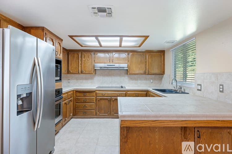 Fresno House: 7433 North 5th Street