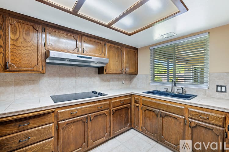 Fresno House: 7433 North 5th Street