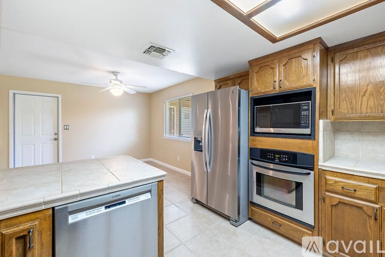 Fresno House: 7433 North 5th Street