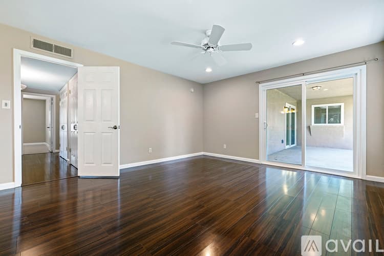 Fresno House: 7433 North 5th Street