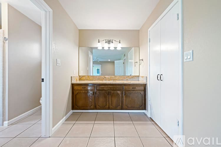 Fresno House: 7433 North 5th Street