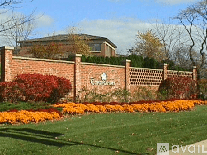 Deerfield Townhome: 335 Milford Road