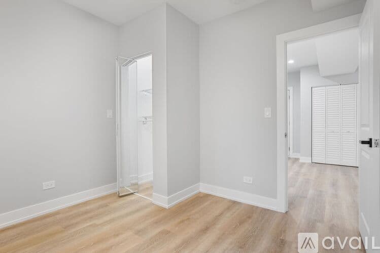 Chicago Apartment: 1558 W Juneway Terrace
