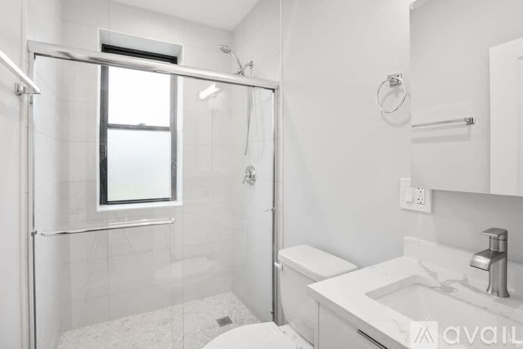 Chicago Apartment: 1558 W Juneway Terrace