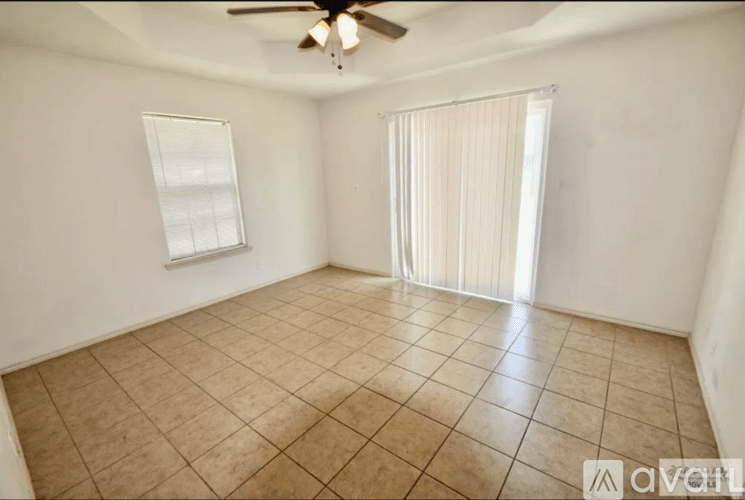Los Fresnos Apartment: 415 West 5th Street