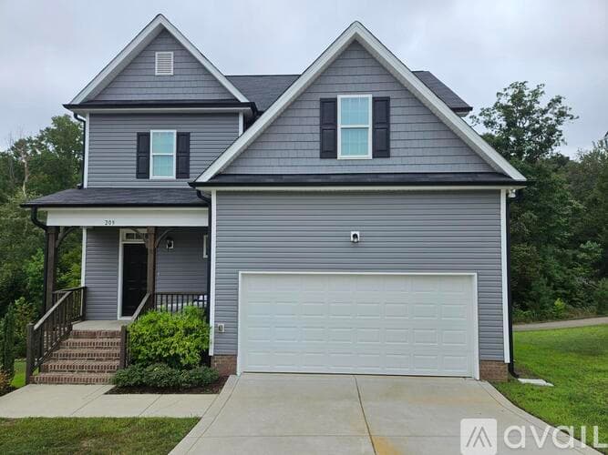 Clayton House: 209 Lanier Pl