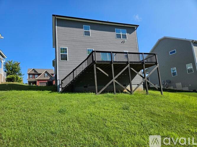Clayton House: 209 Lanier Pl