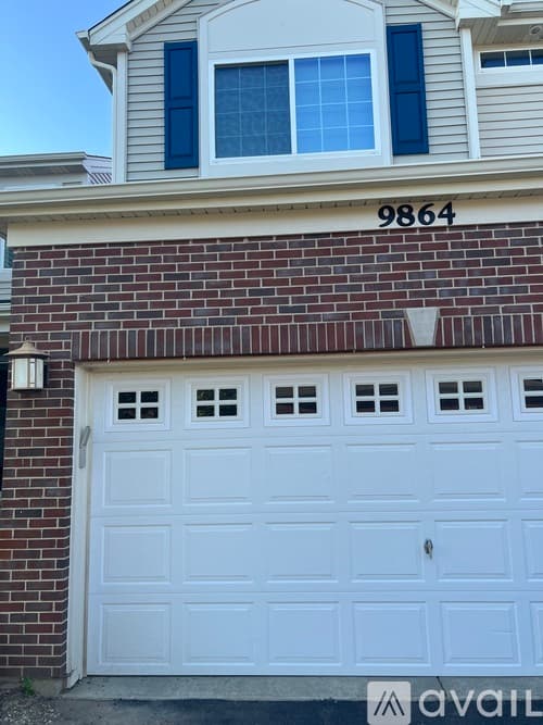 Huntley Townhome: 9864 Cummings Street