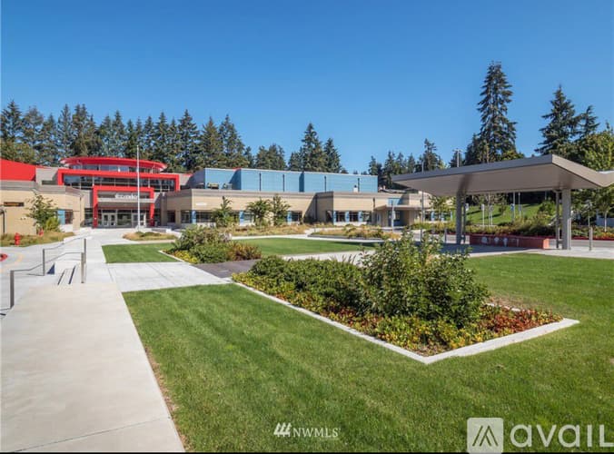 Bellevue Condo: 705 143rd Avenue Northeast