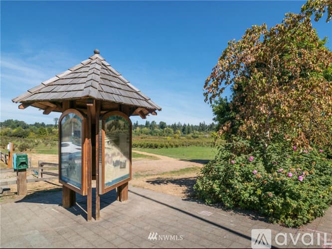 Bellevue Condo: 705 143rd Avenue Northeast