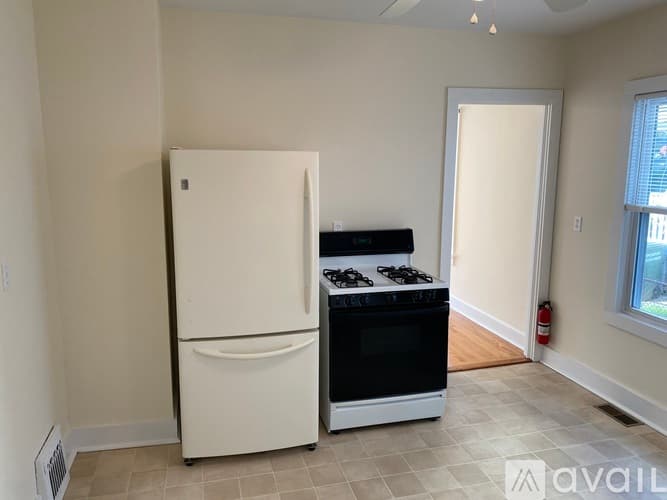 Bridgeport Apartment: 536 Midland St