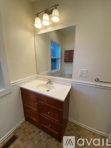 Bridgeport Apartment: 536 Midland St