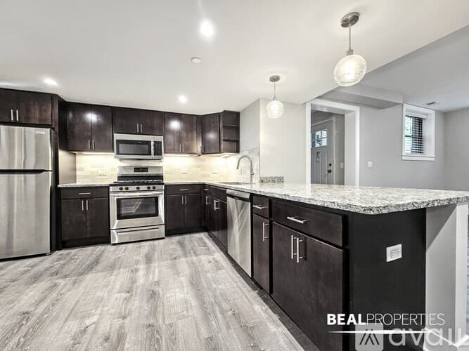 Evanston Apartment: 1143 Maple Ave