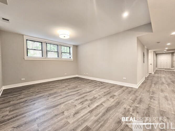 Evanston Apartment: 1143 Maple Ave