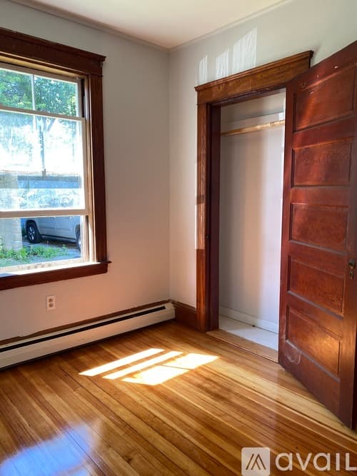 Providence House: 24 Huxley Ave